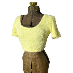 ZARA Fluffy Light Yellow Soft Touch Crop Sweater Size S